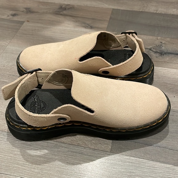 Dr Martens Women's Cream Carlson Suede Slingback Mules - Picture 10 of 16